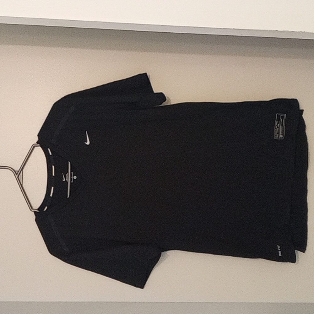 Nike running shirt medium size